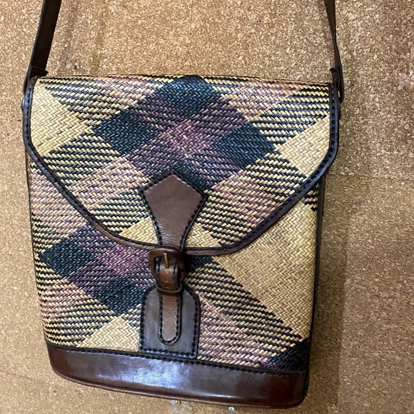 70s Vintage Basket Weaved & Leather Trim Handbag - Picture 2 of 9